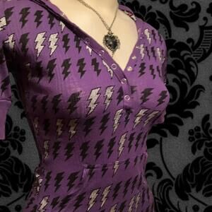 Tagged as size medium and fits s-m best.